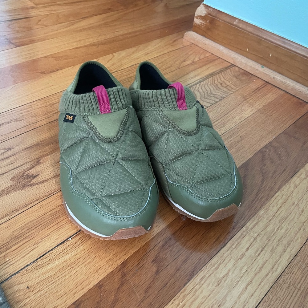 Teva ReEmber Olive green slip on’s.